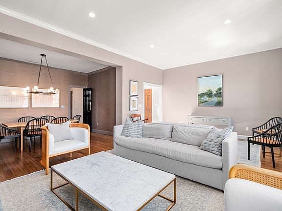 5th image of 140 Mount Vernon St APT 8