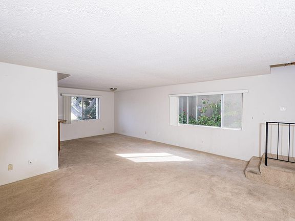 4th image of 311 Eucalyptus Dr