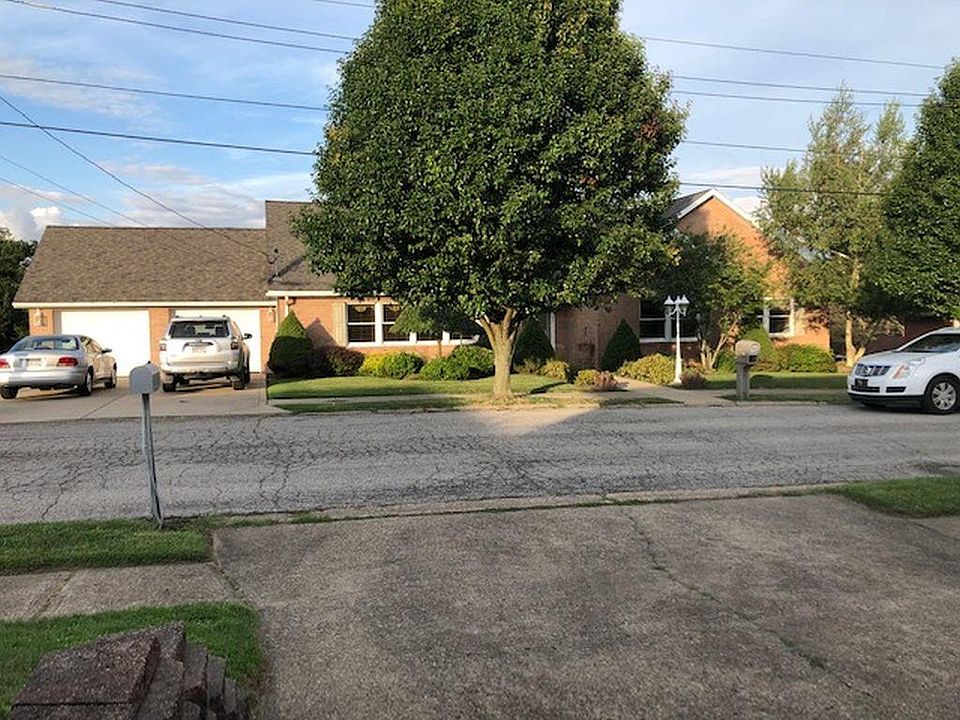 1st image of 251 Fernwood Ave