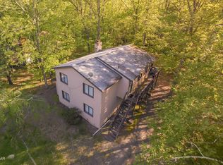 6306 Decker Rd, Bushkill, PA 18324