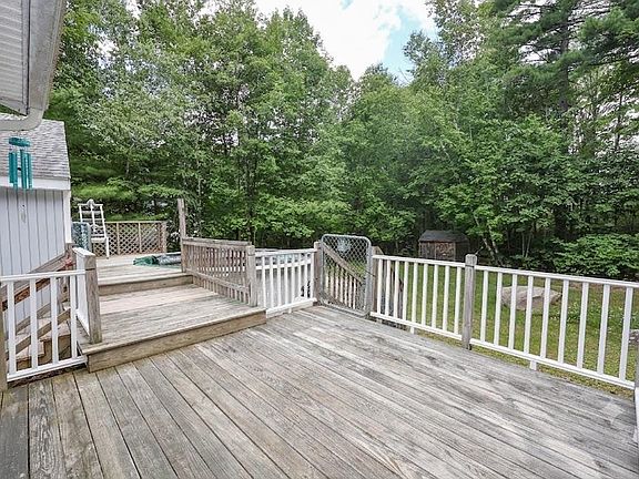 4th image of 60 Farmer Road