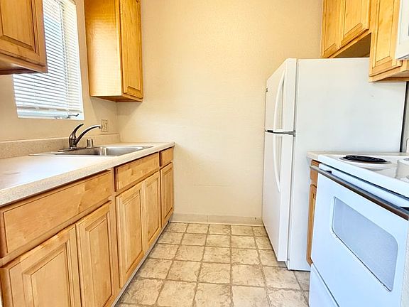 2nd image of 1500 S Claremont St APT H