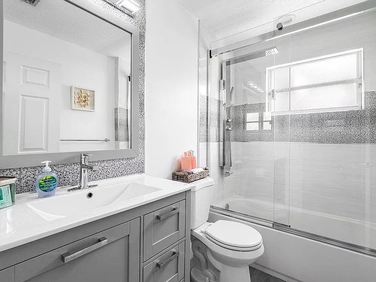 2470 Sandstone Ct — Photo 15