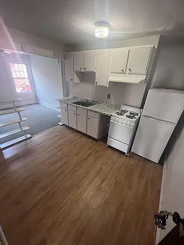 Floor plan 310 E Main Street - 1E