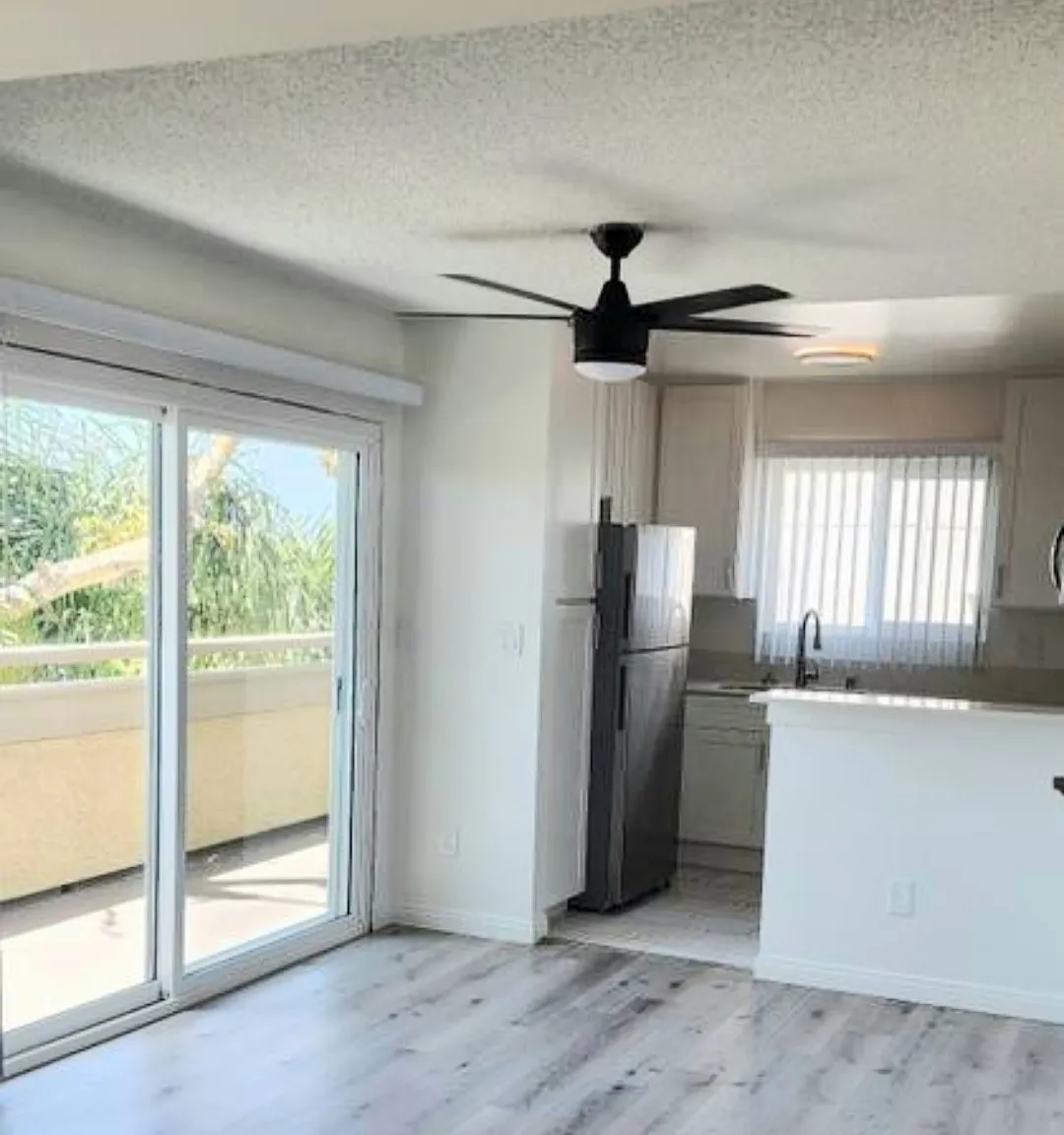 4276 S Centinela Ave — Photo 1