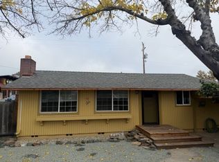 320 17th St, Lakeport, CA 95453