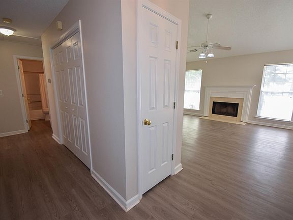 3rd image of 232 Rolling Rock Rd