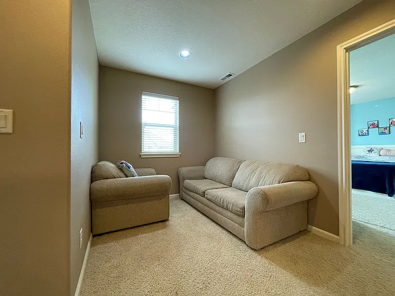 16670 NW Canton St — Photo 32