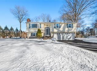 39 Woodcrest Dr, Prospect, CT 06712