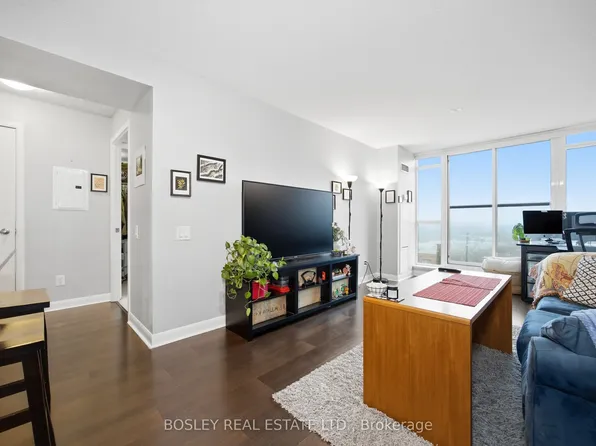 525 Wilson Ave #633, Toronto, ON M3H 0A7