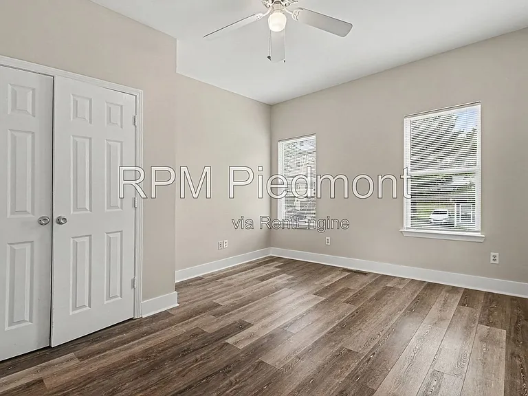 751 Prince Pl NW — Photo 4