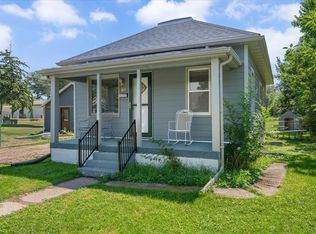 822 Lawrence St, Belle Fourche, SD 57717