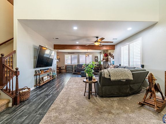 4th image of 859 Arroyo Ct