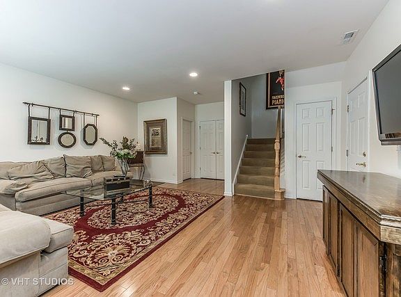 4th image of 1857 Admiral Ct #96