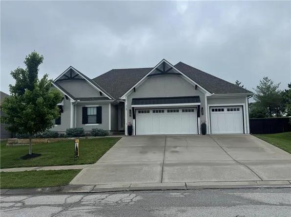 2708 SE 8th Ter, Blue Springs, MO 64014