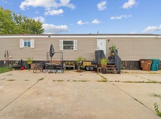 182 S Hawthorn Dr, Altoona, IA 50009