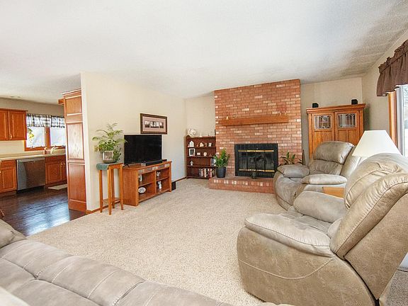 3rd image of 408 10th St