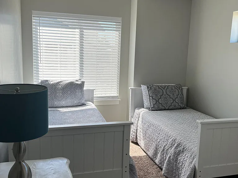 275 E 1725 N #4 — Photo 11