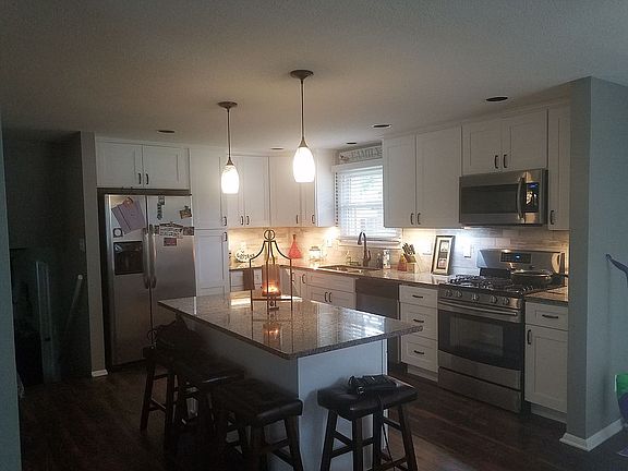 5th image of 875 Stonewall Dr