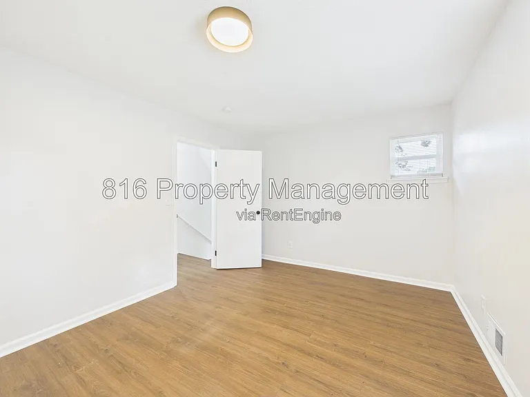 7030 Ewing Ave #7030 — Photo 10