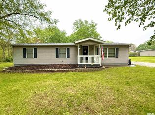 481 Greenbriar Ct, Dahinda, IL 61428