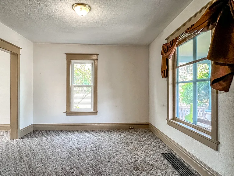 1819 Fitch Ave — Photo 5