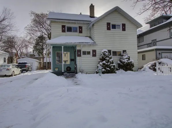 706 Fountain St NE, Grand Rapids, MI 49503