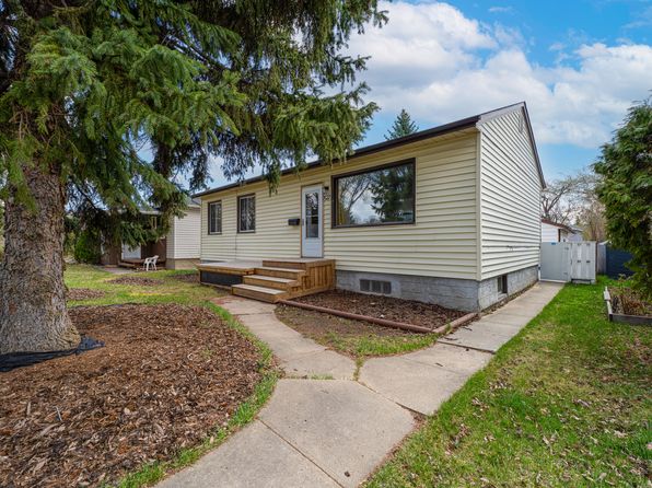 7627 92nd Ave NW, Edmonton, AB T6C 1R3