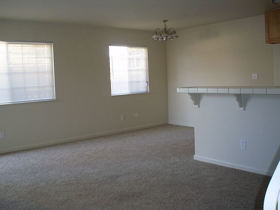 4th image of 794 Warring Dr APT 2