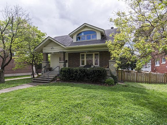 01-404_Pleasantview_Ave-64