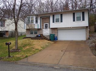 872 Country Glen Dr, Imperial, MO 63052
