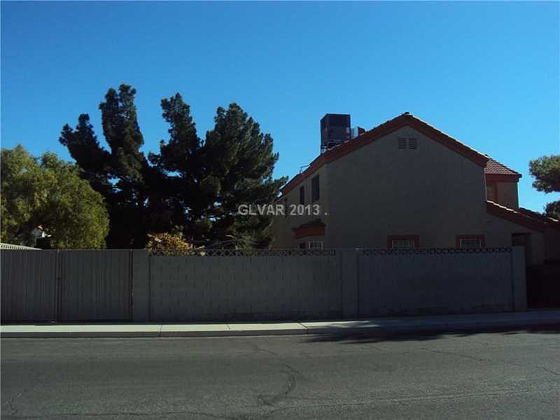 1st image of 5744 Willow Oak Cir