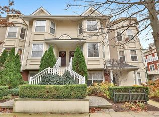 27 Harbor Pointe Dr, Haverstraw, NY 10927