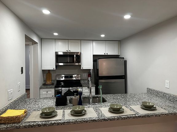 4th image of 676 Massachusetts Ave APT 4