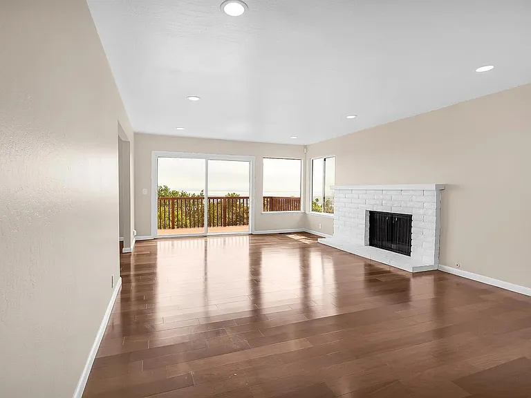 430 Erlin Dr — Photo 9