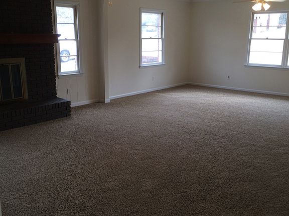 5th image of 135 Quail Hollow Dr