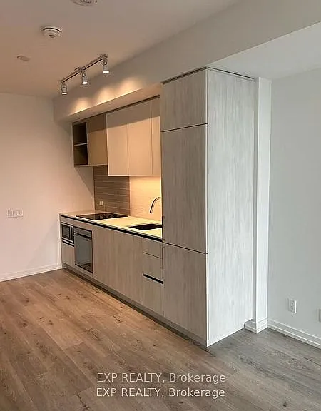7890 Jane St #1105 — Photo 5