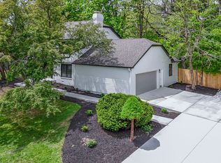 16 Maplecrest Dr, Carmel, IN 46033