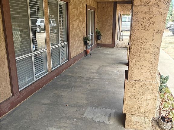 4th image of 28411 Locust Ave