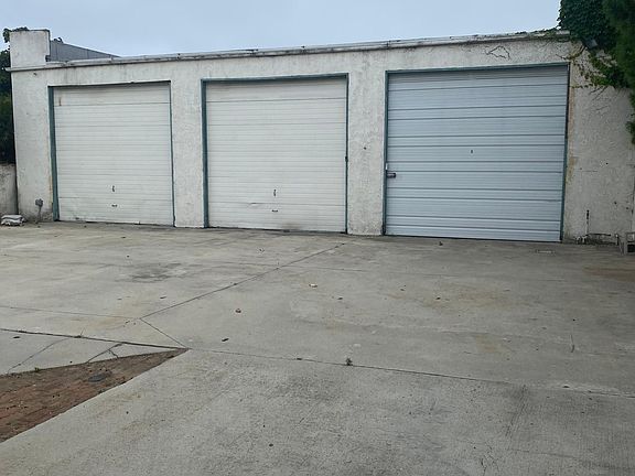 5th image of 2416 Hill Ln