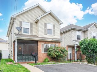 293 14th Ave, Newark, NJ 07103