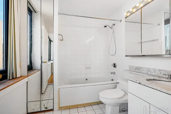 Rented by Anchor Associates | media 27