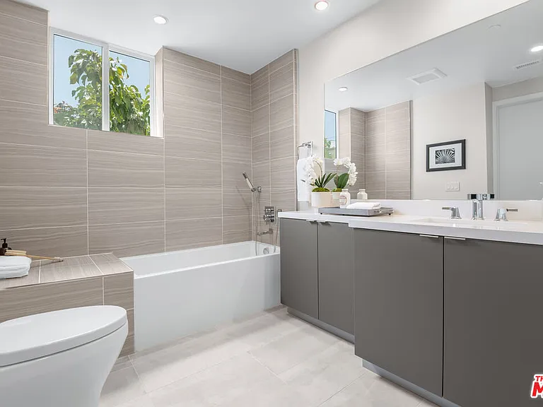 1226 S Bedford St #504 — Photo 10
