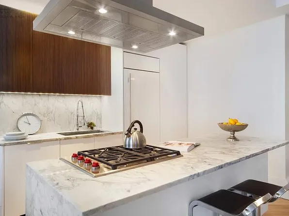 1231 3rd Avenue image 2 of 6