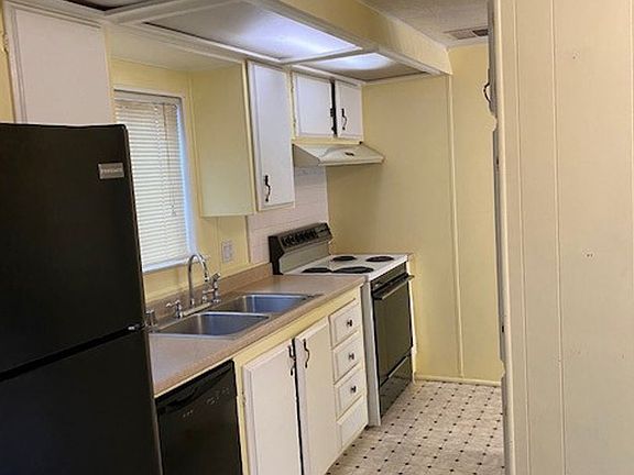 3rd image of 13199 Marina Dr