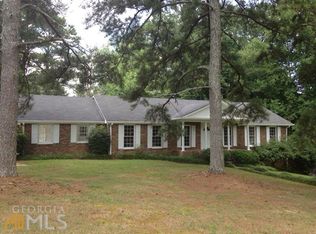 2290 Wexford Dr, College park, GA 30349