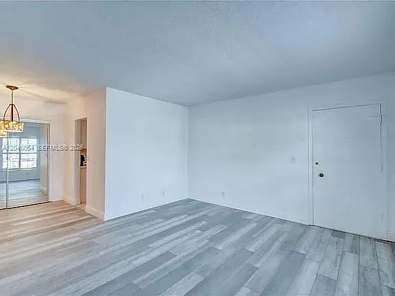 2200 NE 66th St #1401 — Photo 11