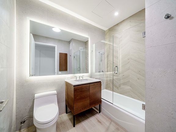 5th image of 339 W 38th St #12J