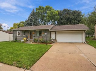 1705 S Comet Rd, Sioux Falls, SD 57103