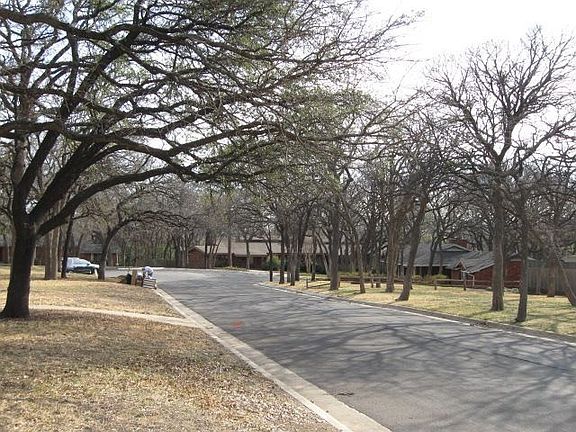 3rd image of 1701 Jacqueline Ct